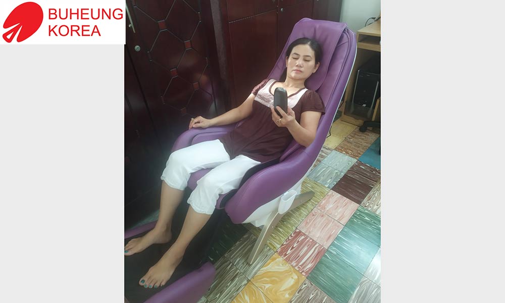 Chị Trúc - Quận 10: Ghế massage MK-5000 sự lựa chọn tầm trung hoàn hảo 1