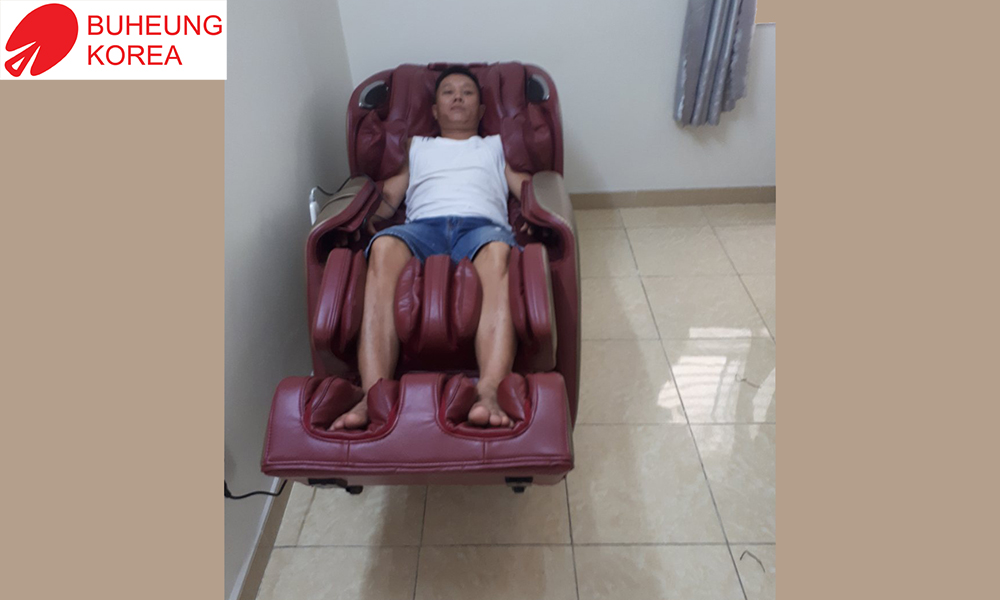 Mua ghế massage MK-6700 - Anh Tâm, Quận 12 nhận ngay 2 chỉ vàng 1