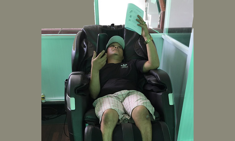 Mua ghế massage MK-5500, khách hàng nhận ngay phần quà hấp dẫn 2