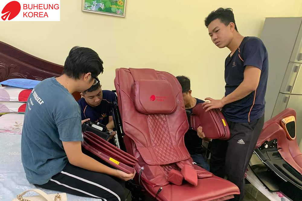 Loading 100% ghế massage MK-9200 tại nhà Cô Mai 4
