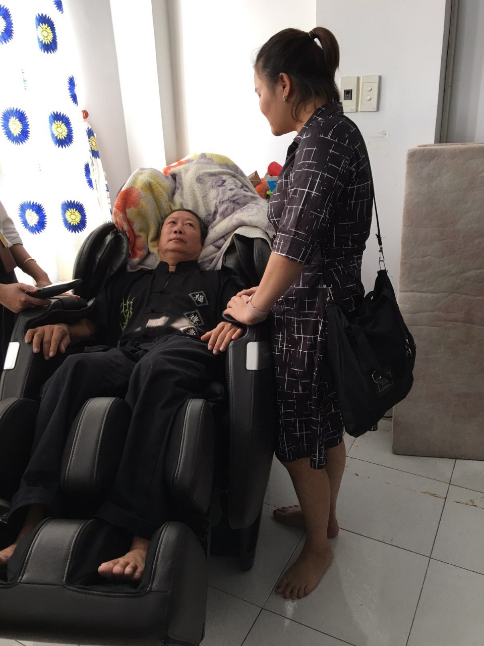 Mua ghế massage MK-5500, khách hàng nhận ngay phần quà hấp dẫn 3