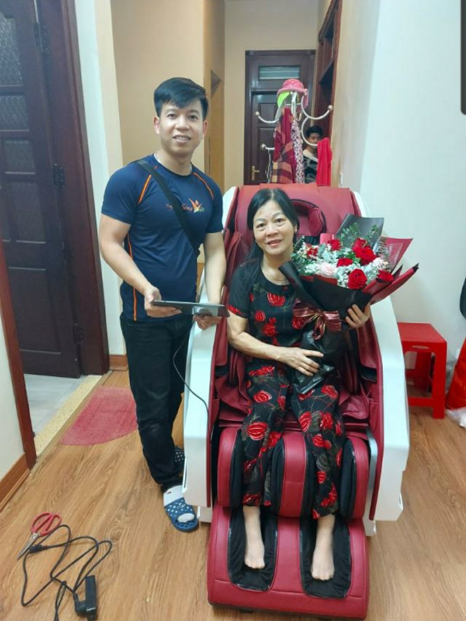 Anh Hiếu, Hà Nam: "Tôi mua 2 cái, tôi một cái, bả một cái, khỏi phải giành nhau" *cười* 1