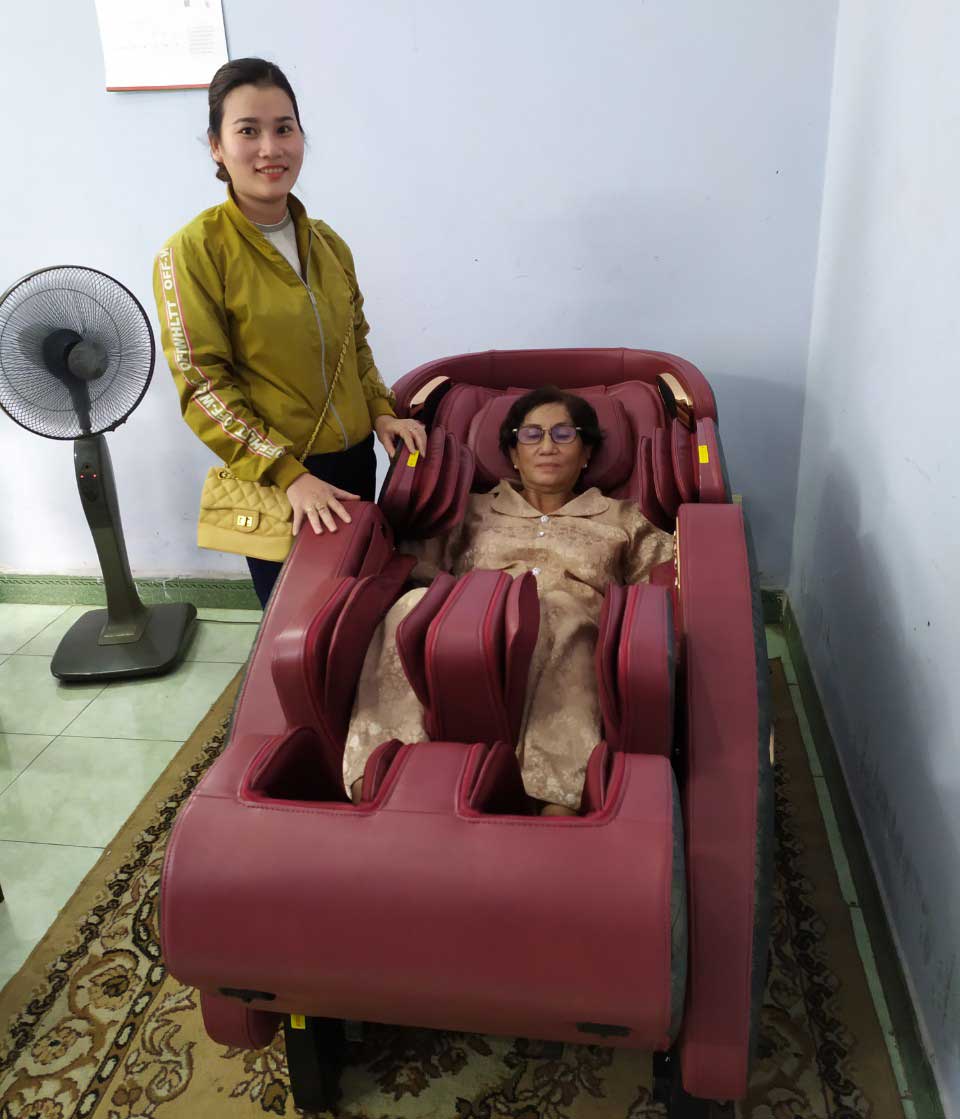 "Người có sức khỏe thì có cả trăm ngàn ước mơ, người không có sức khỏe thì chỉ có một ước mơ duy nhất là sức khỏe" - Anh Lâm, Hóc Môn 1