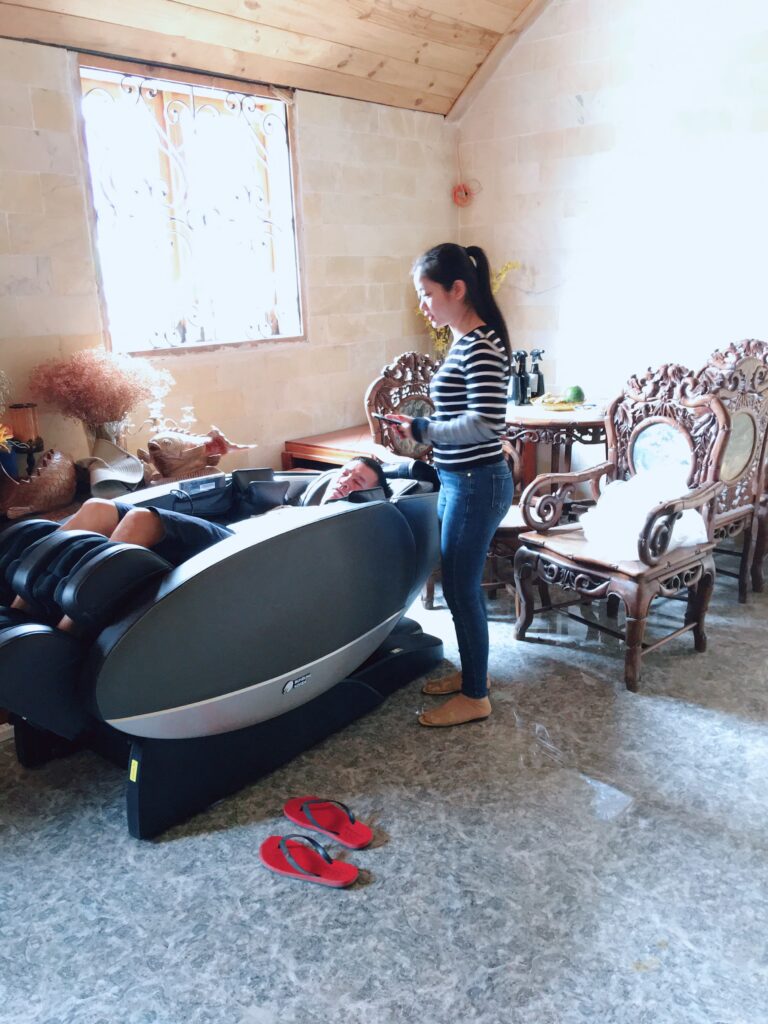 "Sức khỏe của bản thân thì mình tự lo mà gìn giữ, không ai lo cho bạn cả đời được" _ Anh Chánh - Lào Cai 1