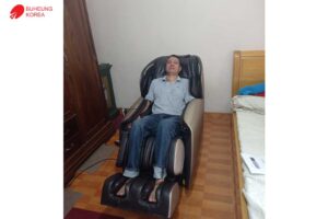 "Ghế massage giúp tôi giải quyết được rất nhiều các cơn đau nhức cơ thể"_ anh Cao, Hà Nội 23