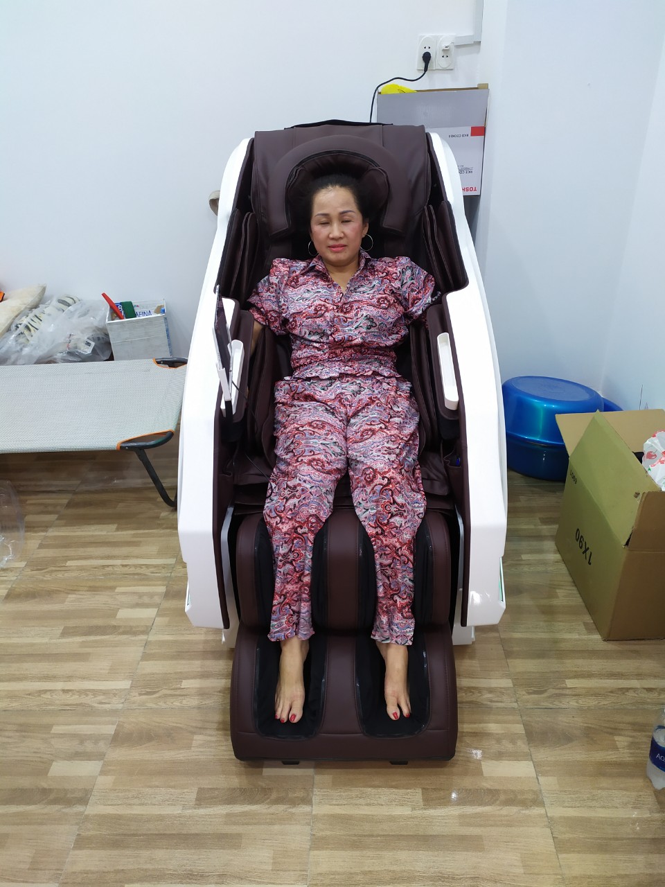 "Ghế massage Buheung mang đến cho tôi cảm giác thoải mái dễ chịu sau một ngày mệt mỏi"_ chị Hoa, Nhà Bè 1