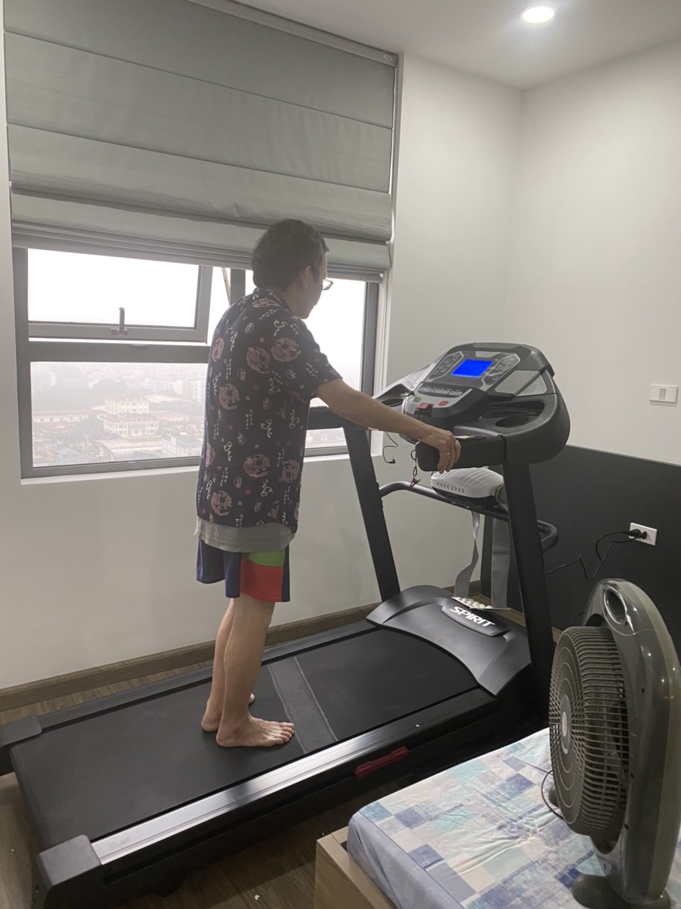 "Máy chạy bộ giúp tôi giải tỏa được nhiều áp lực trong cuộc sống"_ chú Hoàng, Phú Quốc 2