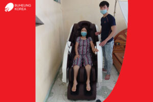 "Đo sức khỏe trực tiếp trên ghế massage này là điều mà tôi rất thích"_ cô Xuân, Cà Mau 23