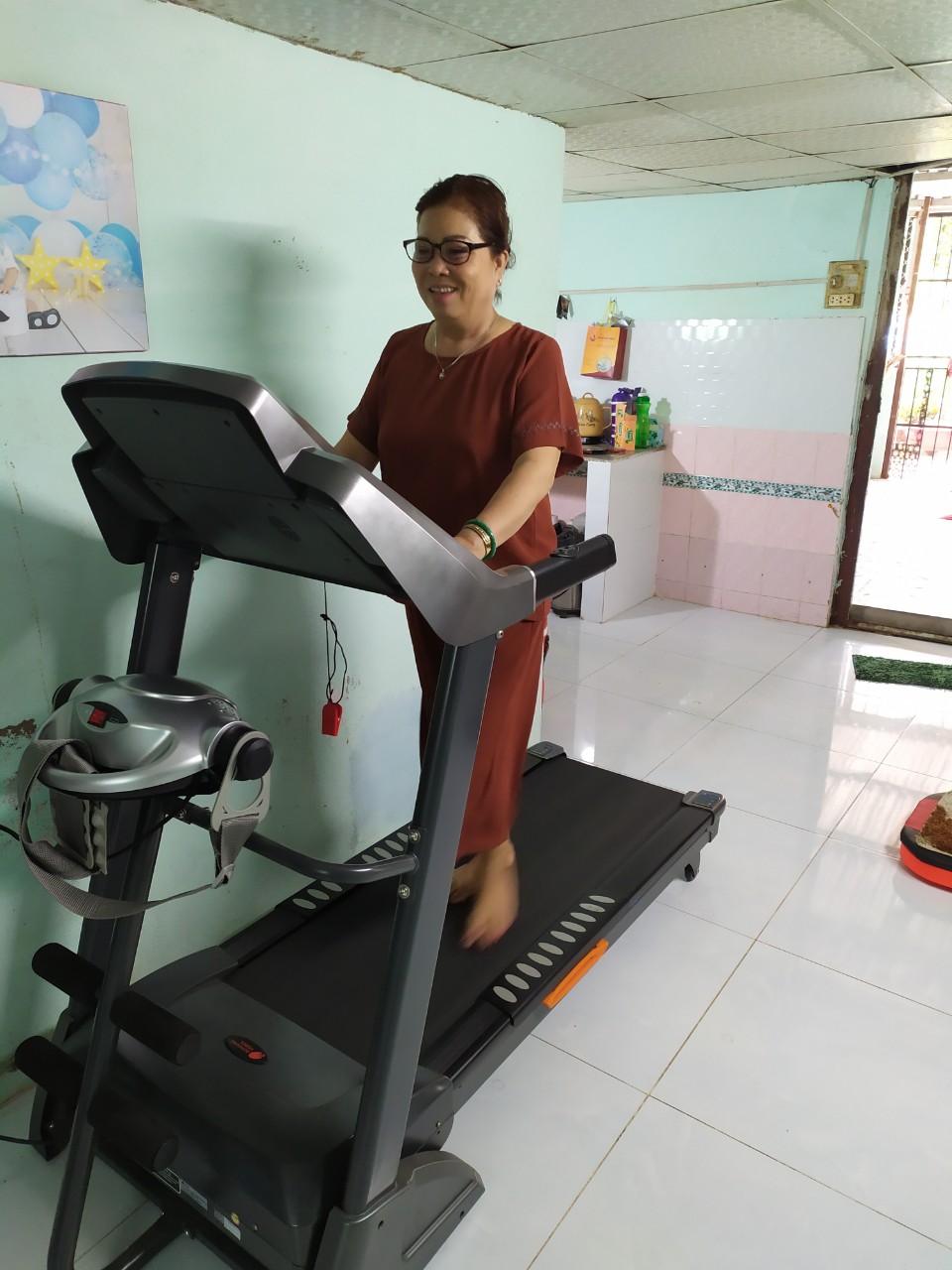 "Chạy bộ giúp tinh thần tôi thoải mái hơn rất nhiều, điều hòa nhịp thở, cải thiện sức khỏe"_ chị Sương, Quận 3 1