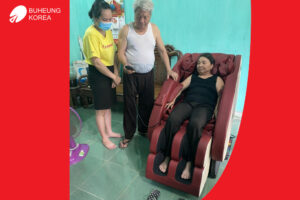 "Một món quà ý nghĩ cho đôi già này, cảm ơn các con"_ chú An, Hà Nội 17