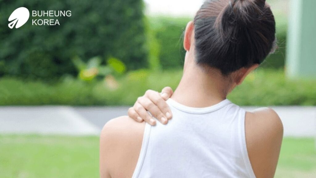 Giảm căng cứng vai gáy cho dân văn phòng: Hiểu rõ nguyên nhân, hậu quả và 7 chiến lược cải thiện hiệu quả 2
