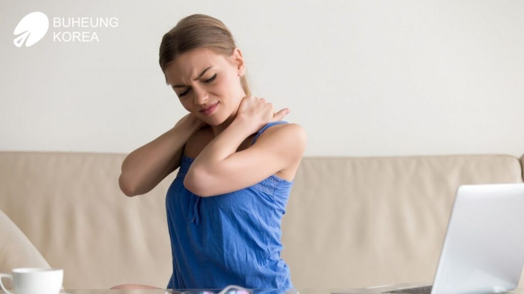 Giảm căng cứng vai gáy cho dân văn phòng: Hiểu rõ nguyên nhân, hậu quả và 7 chiến lược cải thiện hiệu quả 1